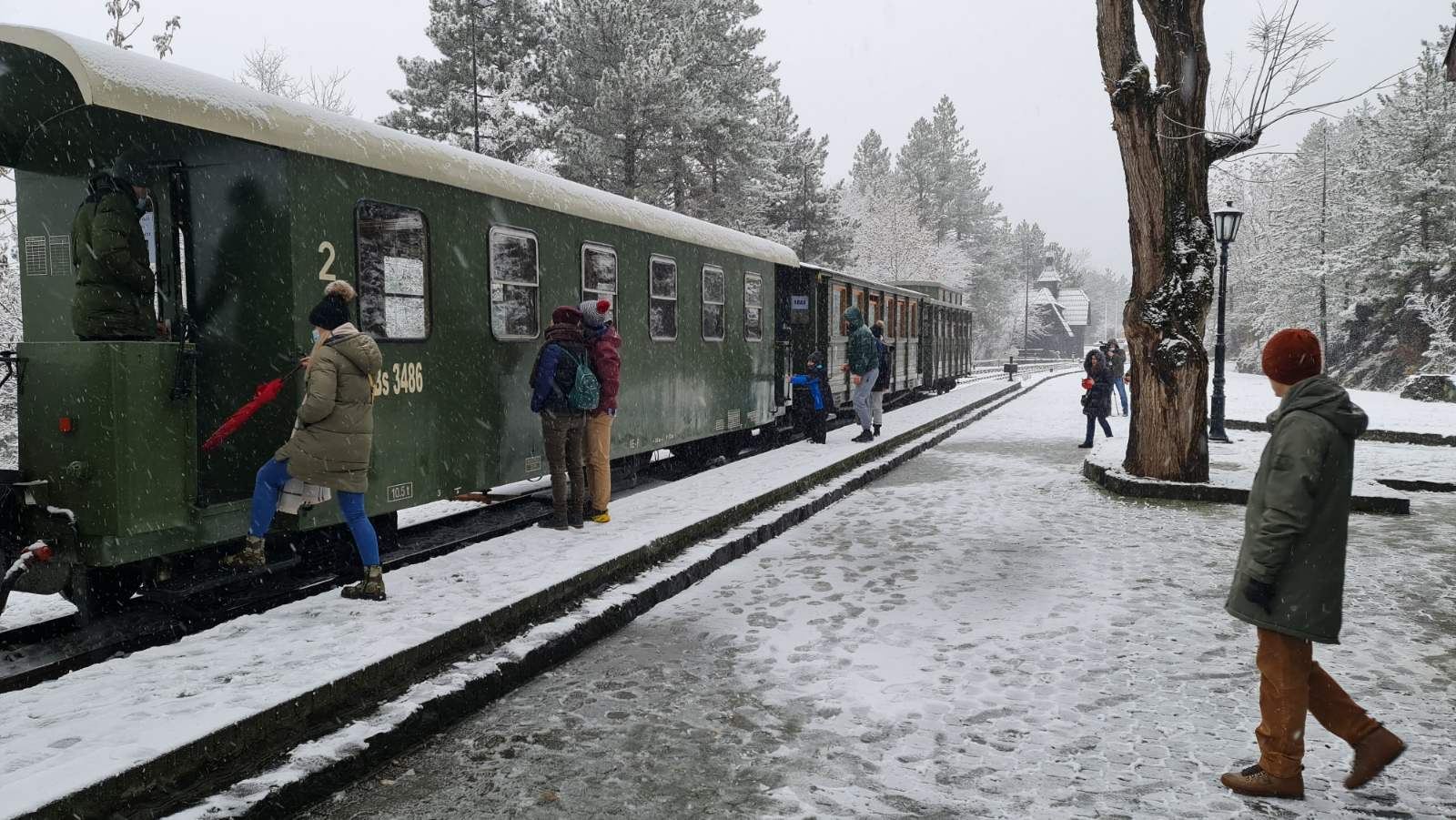 Укрцавање у воз, зима
